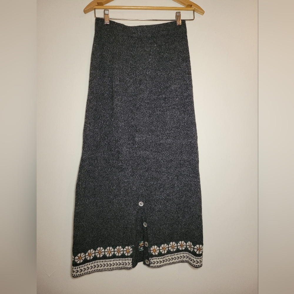 100% alpaca Vintage Indigenous Designs skirt, large indie granola floral